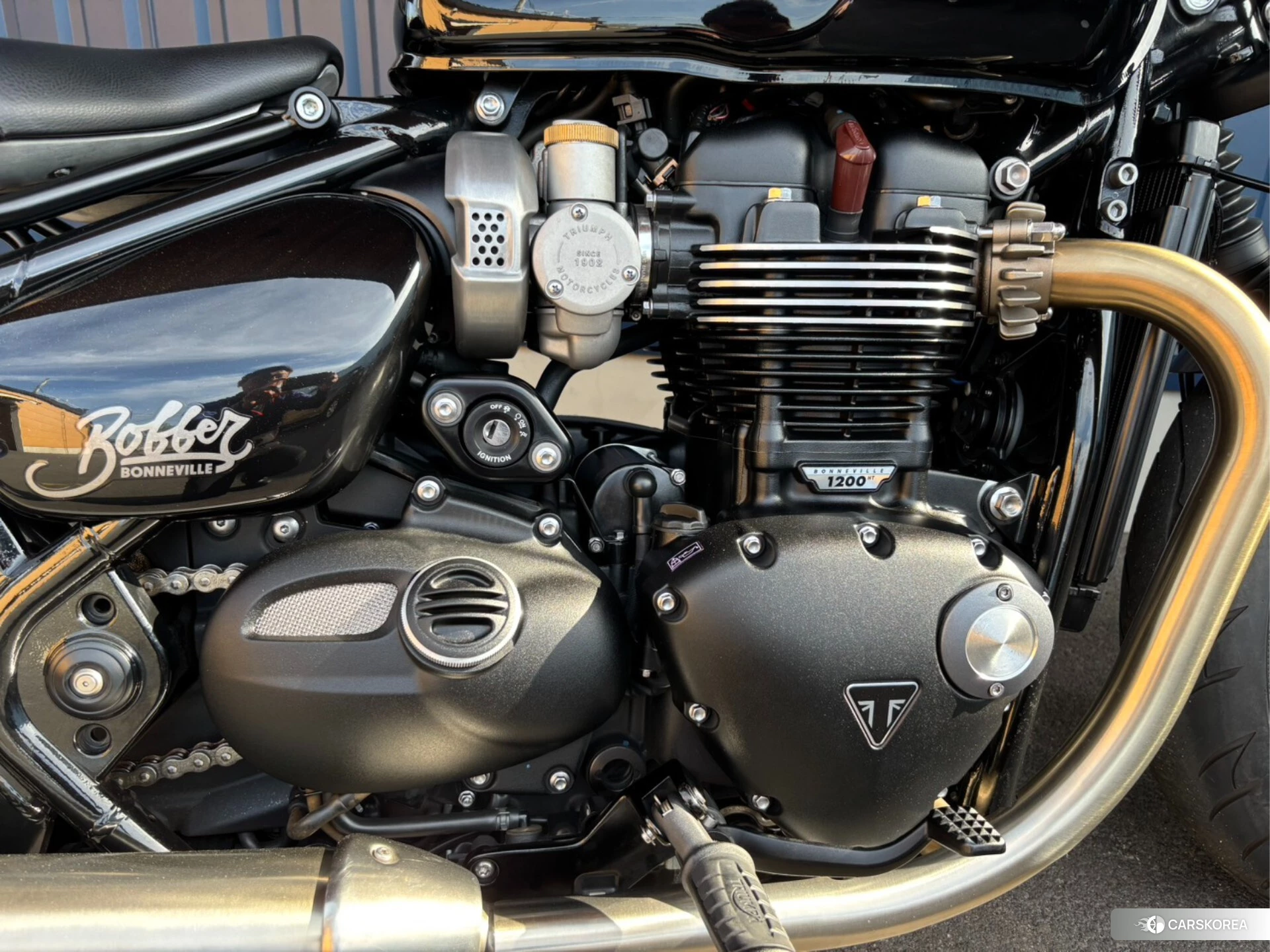Triumph BONNEVILLE BOBBER id 4352552 из Японии 13