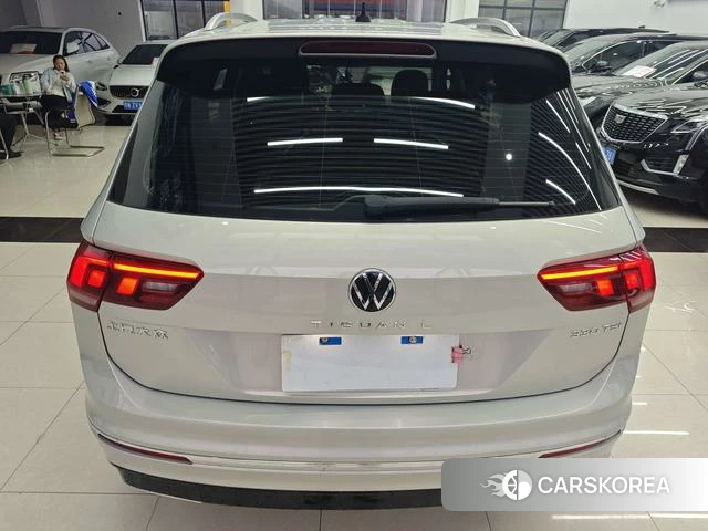 Volkswagen Tiguan L id 4297935 из Китая 13