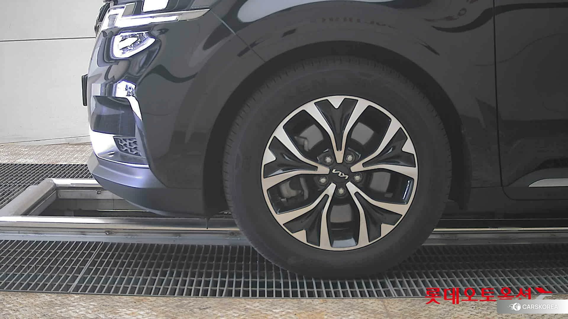 Kia Carnival id 3882086 из Кореи 13