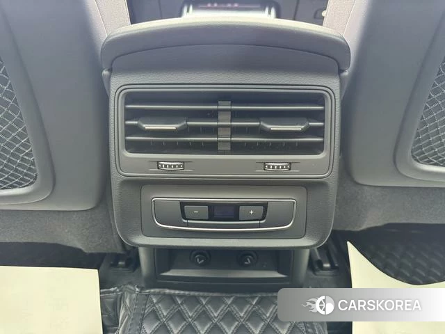 Audi Q7 id 4278633 из Китая 13