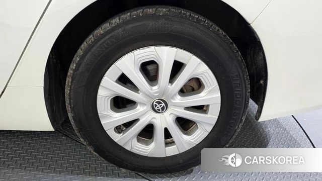 Toyota Prius 4th Generation id 4620188 из Кореи 13