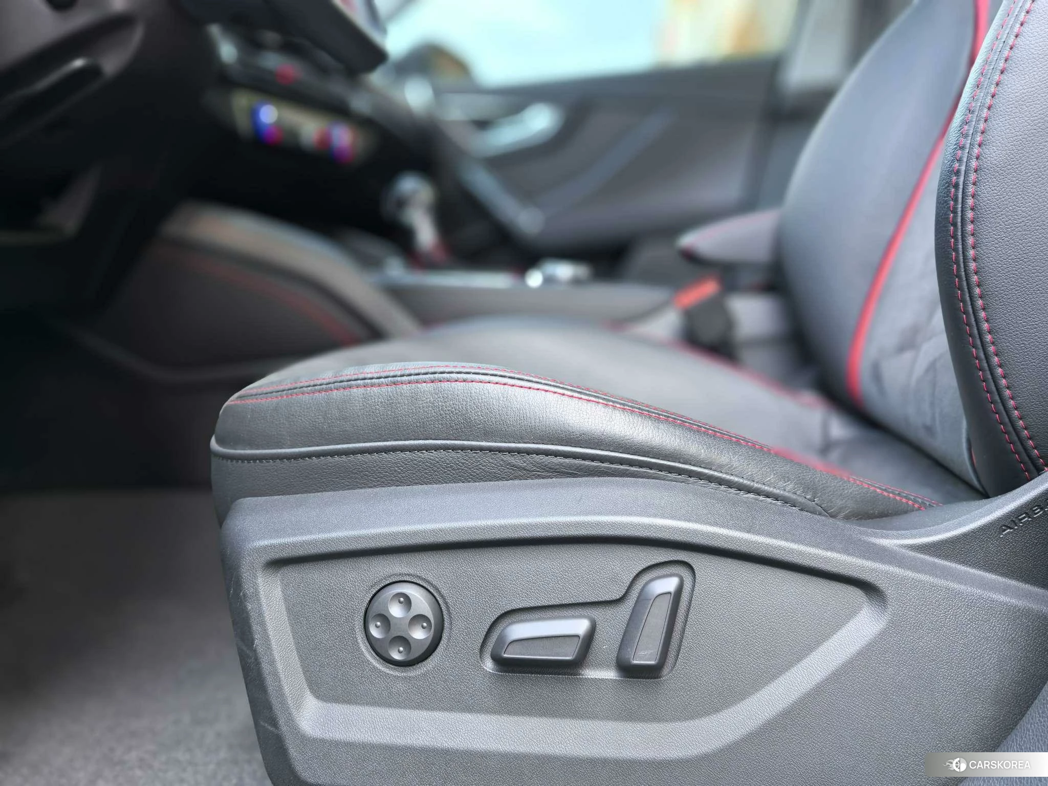 Audi Q2L id 4510314 из Китая 13