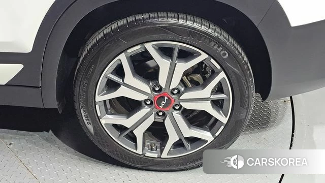 Kia Seltos id 4433693 из Кореи 13