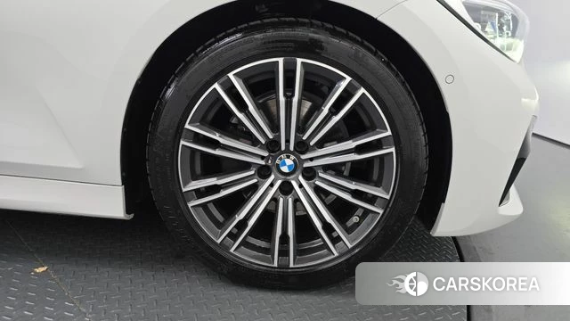 BMW 3 Series (G20) id 4872965 из Кореи 13