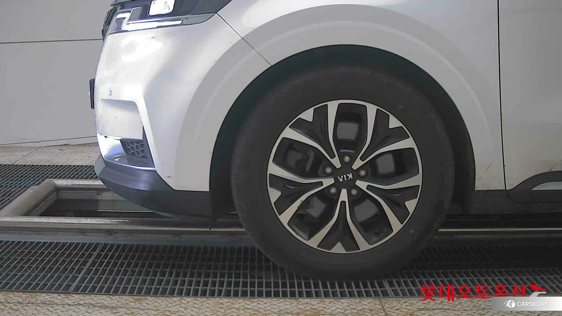 Kia Carnival id 4902473 из Кореи 13
