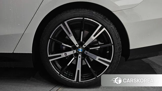 BMW 5 Series (G60) id 4749198 из Кореи 13