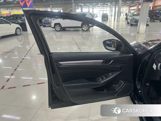 Honda Accord id 4258736 из Китая 13