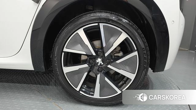 Peugeot e-208 second Generation id 4401404 из Кореи 13