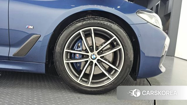 BMW 5 Series (G30) id 4849309 из Кореи 13