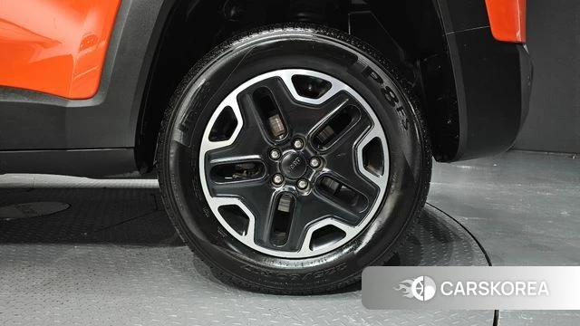 Jeep Renegade id 4755279 из Кореи 13