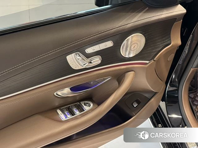 Mercedes-Benz E-class id 4259212 из Китая 13