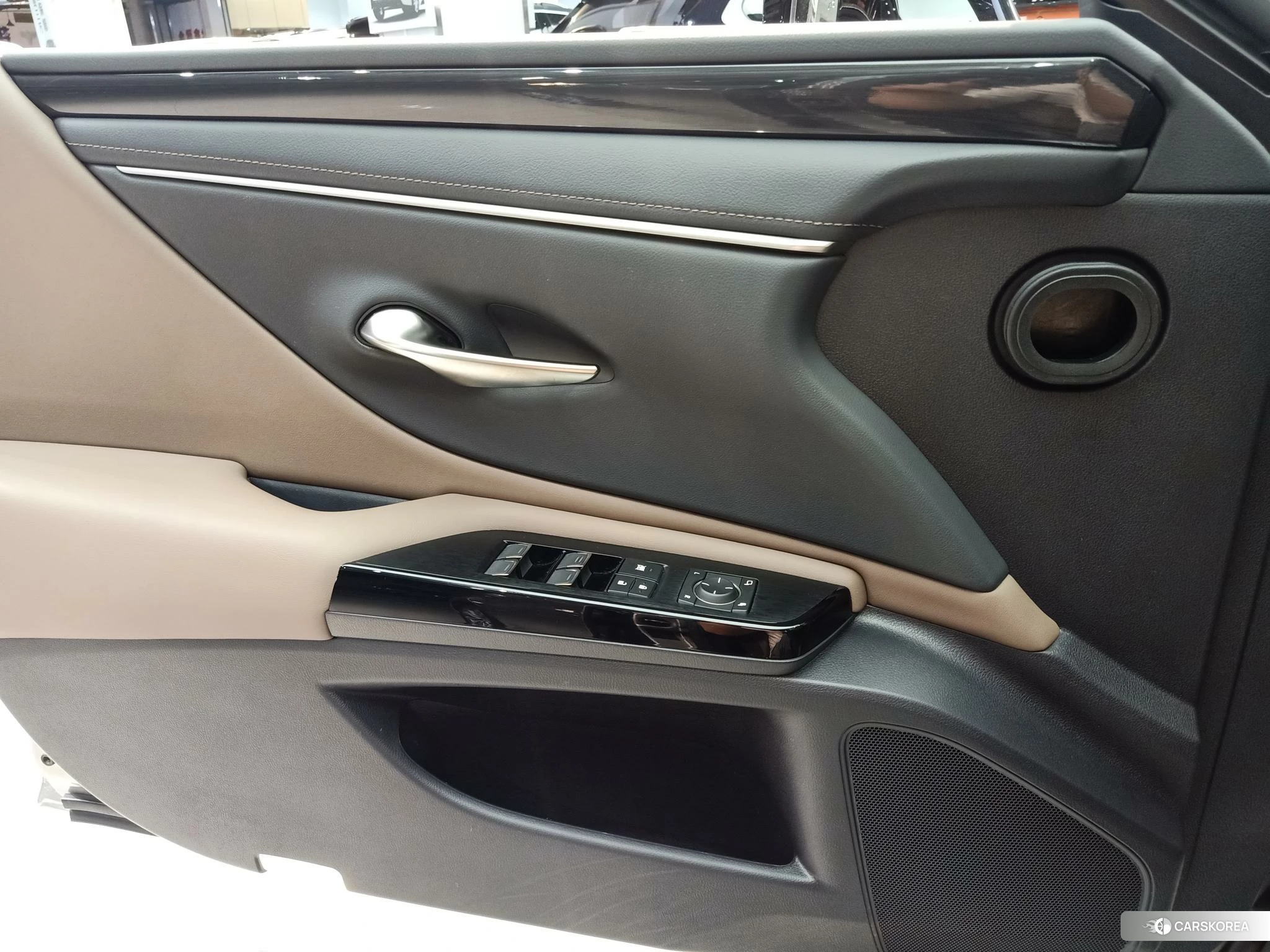 Lexus ES id 4487223 из Китая 13