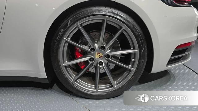 Porsche 911(992) id 4897934 из Кореи 13