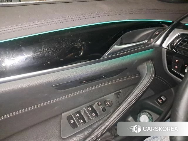 BMW 5 Series (G30) id 3921011 из Кореи 13