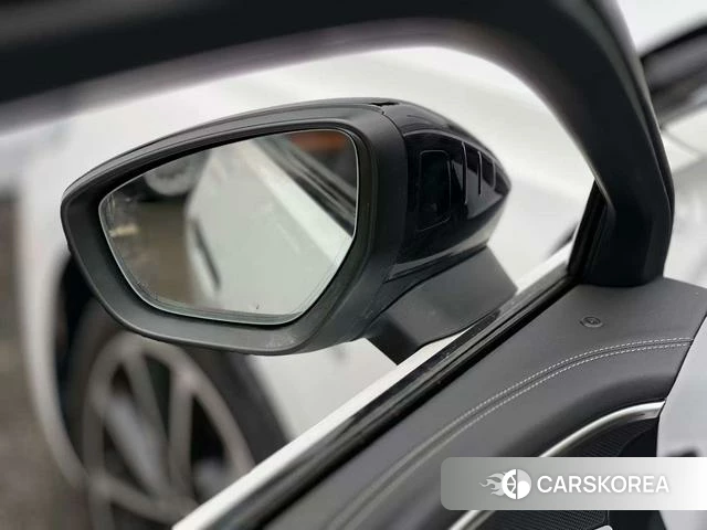Audi A5L id 4278602 из Китая 13