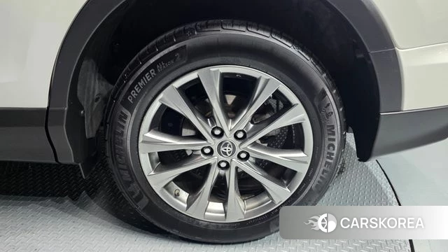 Toyota RAV4 id 4525704 из Кореи 13