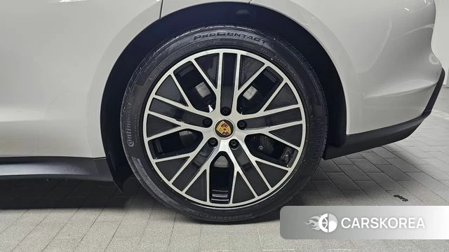 Porsche Taycan id 4623877 из Кореи 13