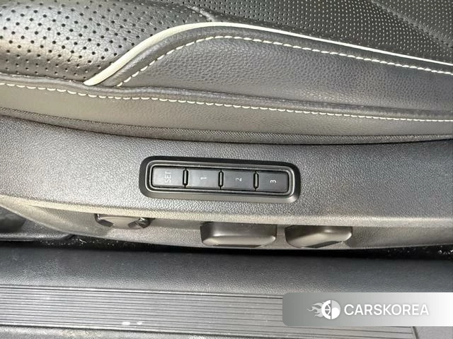 Volkswagen Passat id 4219754 из Китая 13