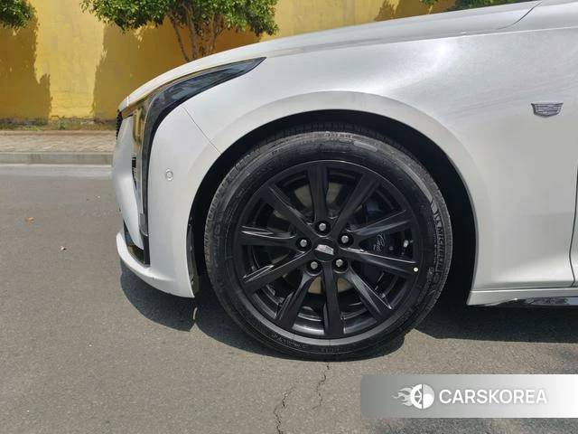 Cadillac CT5 id 4241458 из Китая 13