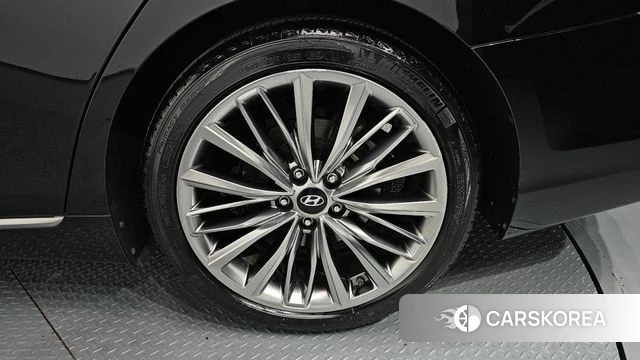 Hyundai Grandeur IG id 4907648 из Кореи 13