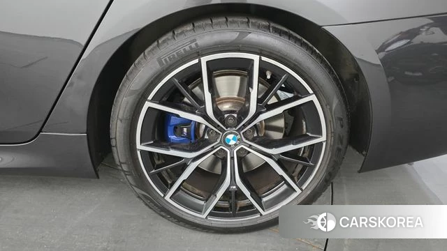 BMW 5 Series (G30) id 4401397 из Кореи 13