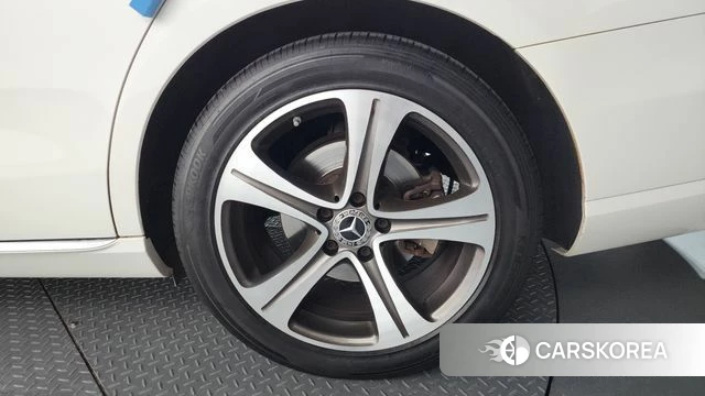 Mercedes-Benz E-Class W213 id 4581772 из Кореи 13