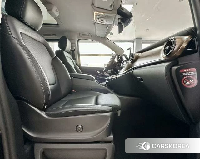 Mercedes-Benz V-class id 4235444 из Китая 13