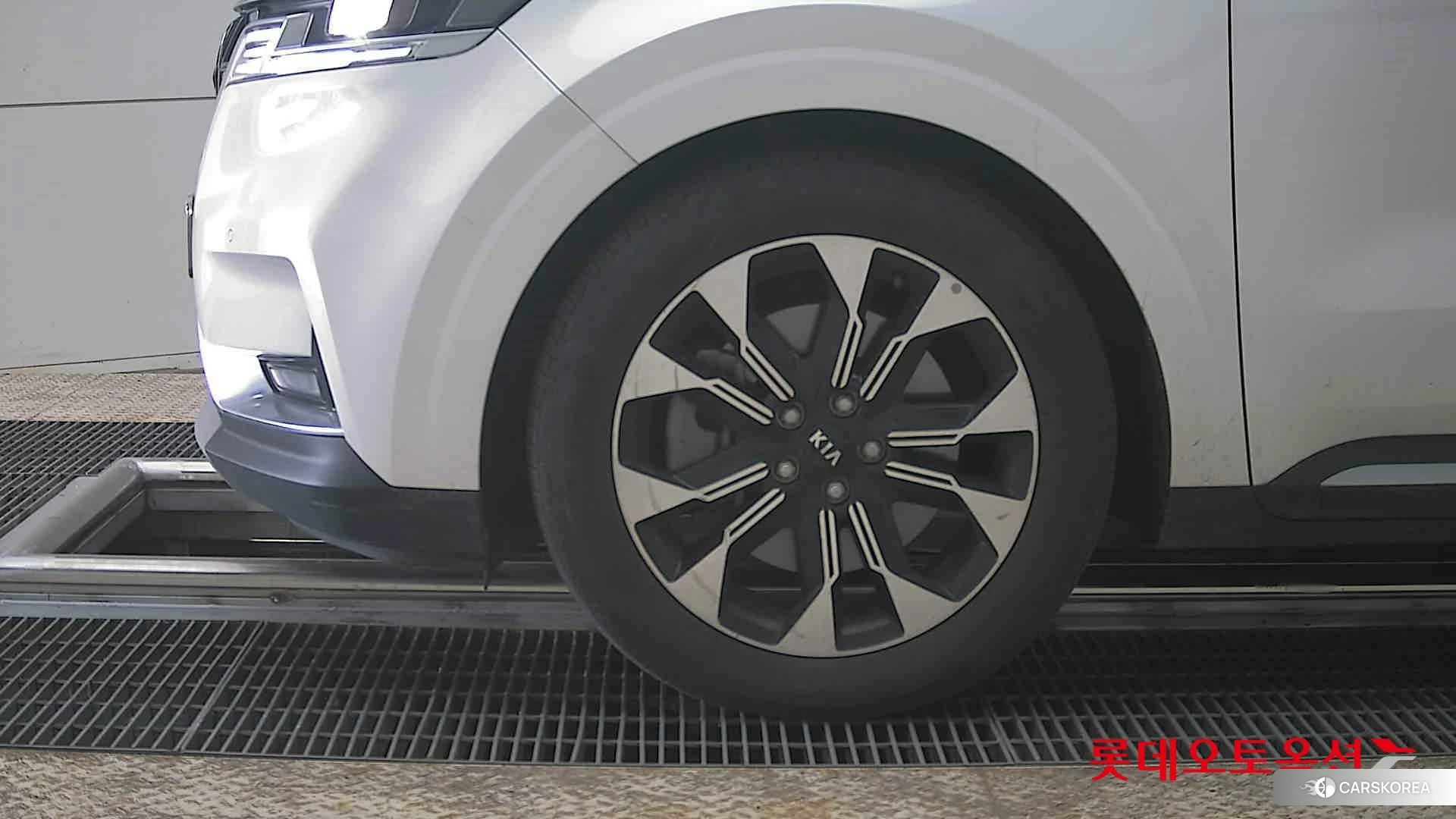 Kia Carnival id 3888386 из Кореи 13