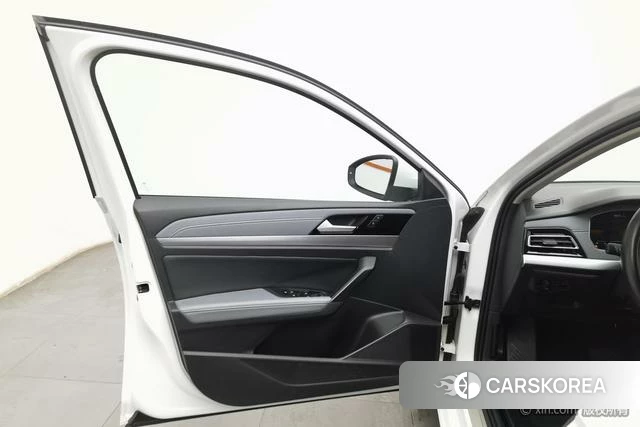 Volkswagen Lavida id 4272402 из Китая 13