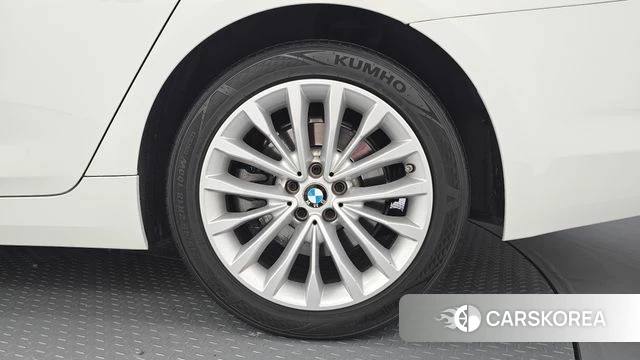 BMW 5 Series (G30) id 4849892 из Кореи 13