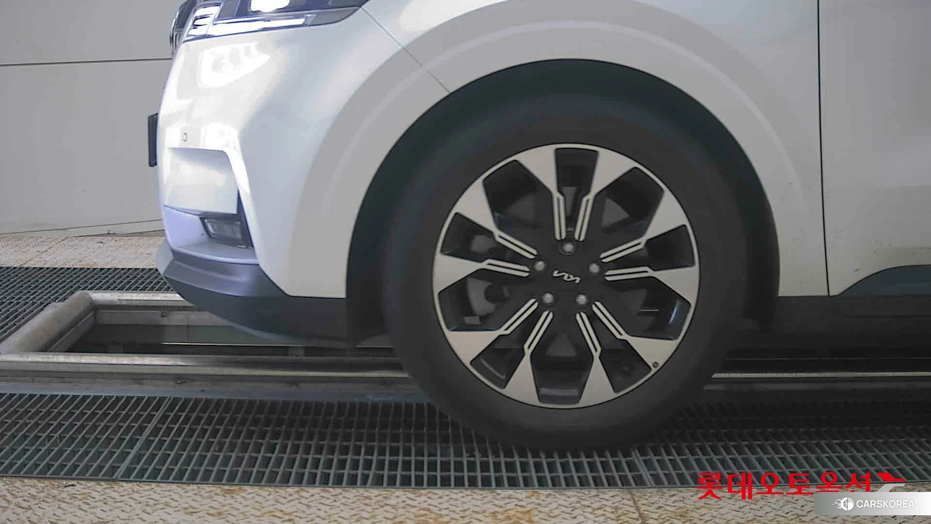 Kia Carnival id 4674221 из Кореи 13