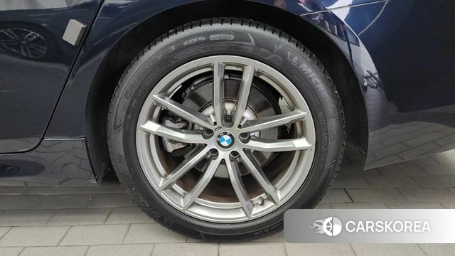BMW 5 Series (G30) id 4562627 из Кореи 13