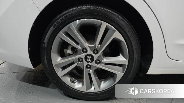Hyundai Avante AD id 4325841 из Кореи 13