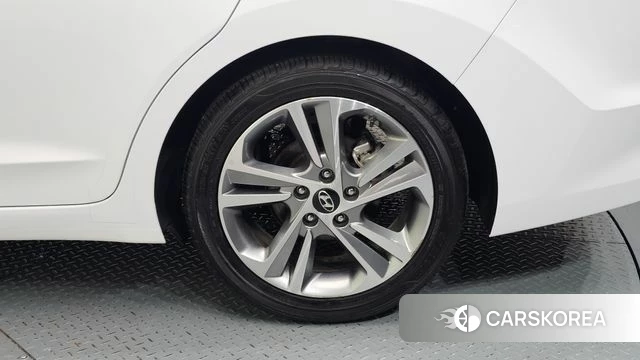 Hyundai Avante AD id 4596151 из Кореи 13