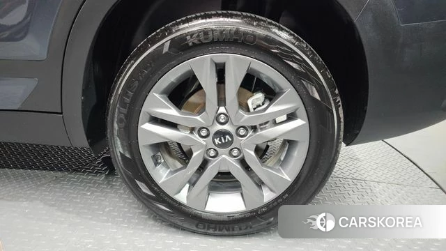 Kia Seltos id 4759732 из Кореи 13