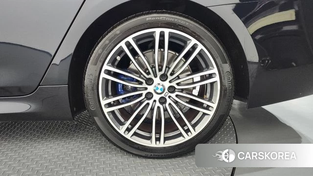 BMW 5 Series (G30) id 4595693 из Кореи 13