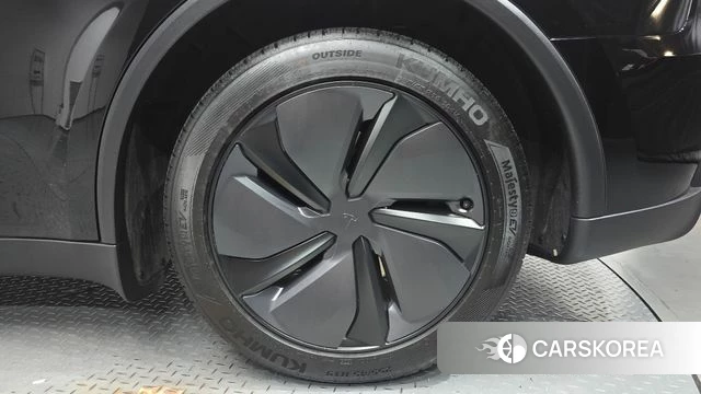 Tesla Model Y id 4400184 из Кореи 13