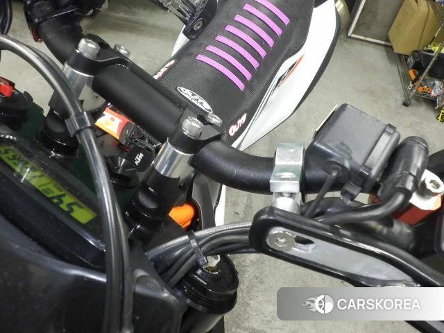 KTM 690 SMC R id 3939619 из Японии 13