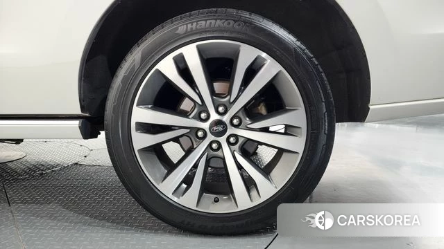 Ford Expeditation id 4529374 из Кореи 13
