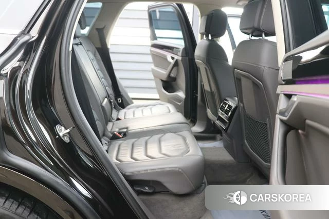 Volkswagen Touareg id 4261683 из Китая 13