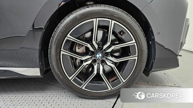 BMW 7 Series (G70) id 4669732 из Кореи 13