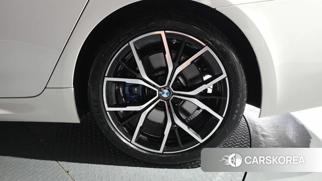 BMW 5 Series (G30) id 4744871 из Кореи 13
