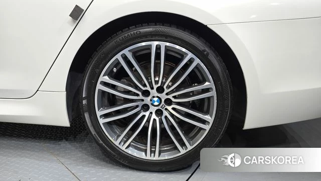 BMW 5 Series (G30) id 4490250 из Кореи 13