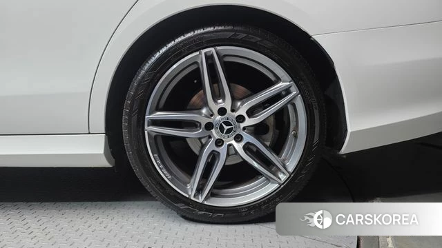 Mercedes-Benz E-Class W213 id 4698814 из Кореи 13
