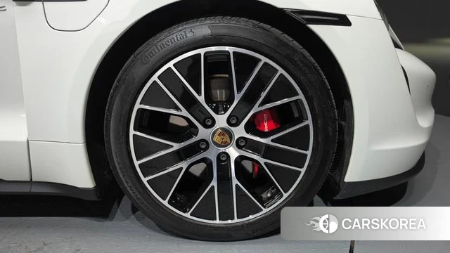 Porsche Taycan id 4529529 из Кореи 13