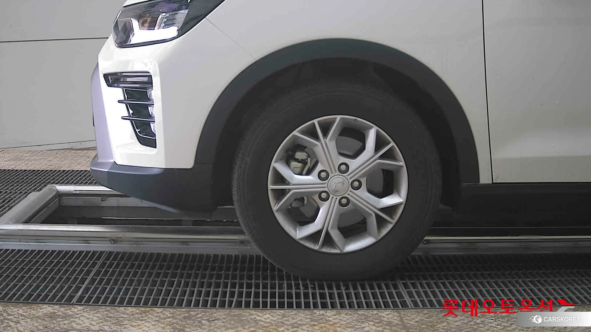 SsangYong Tivoli id 3875661 из Кореи 13