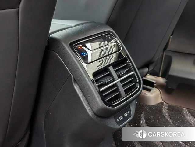 Volkswagen Passat id 4260043 из Китая 13