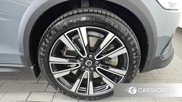 Volvo V60 Cross-Country 2nd Generation id 4518353 из Кореи 13