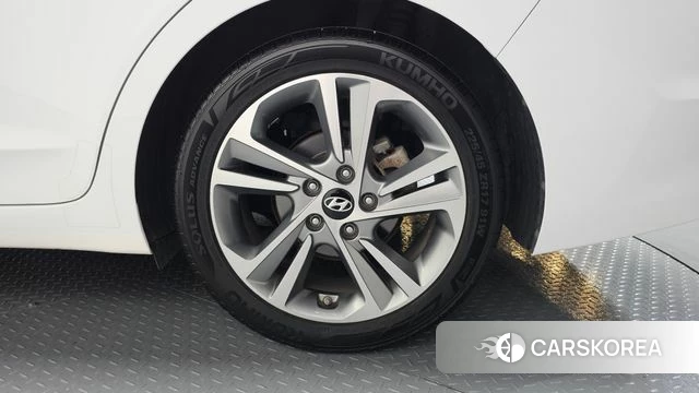 Hyundai Avante AD id 4417269 из Кореи 13