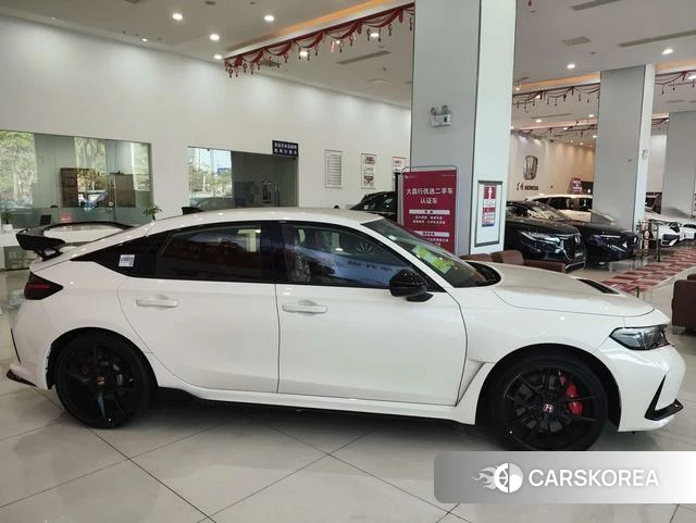 Honda Civic (imported) id 4290595 из Китая 13